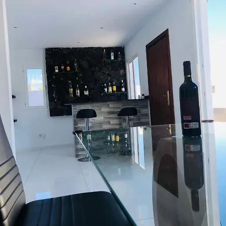 Вілла Villa Sunny Side With Private Heated Pool Пуерто-дель-Кармен